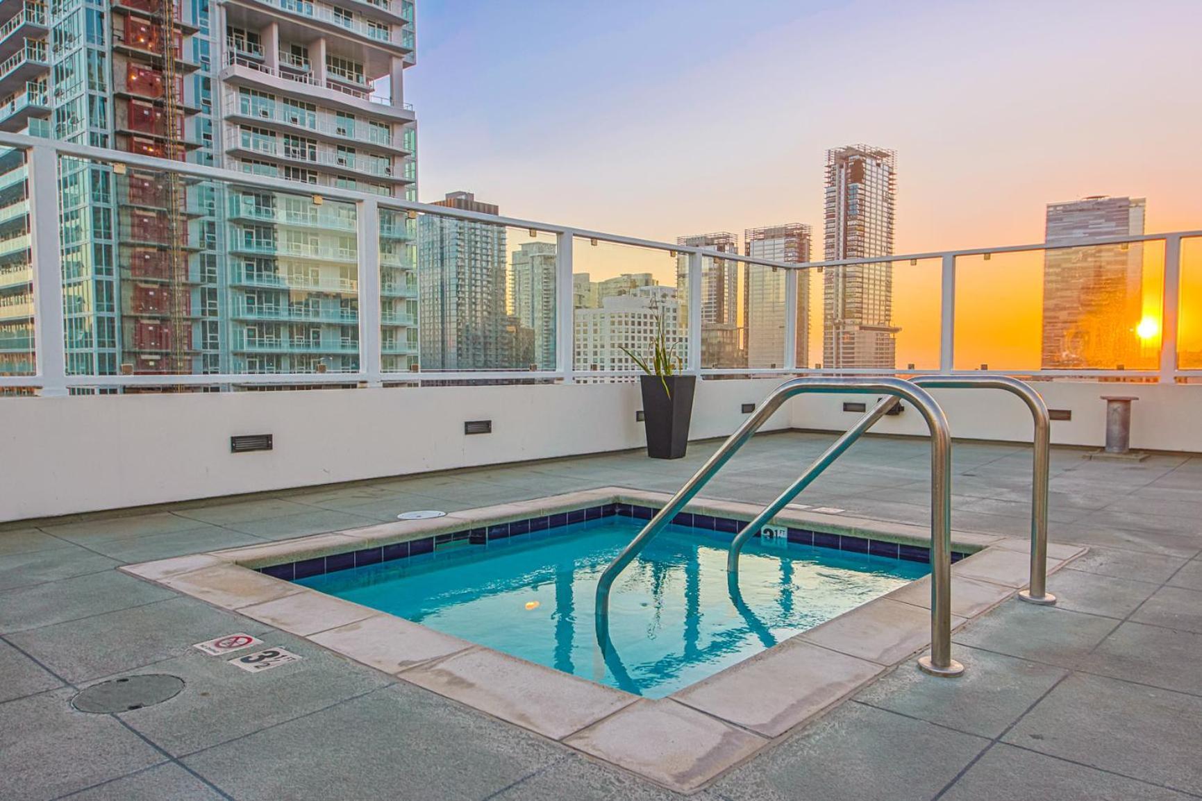 Stunning 1 Bdr 1 Bth, Pool, Jacuzzi Appartement Los Angeles Buitenkant foto